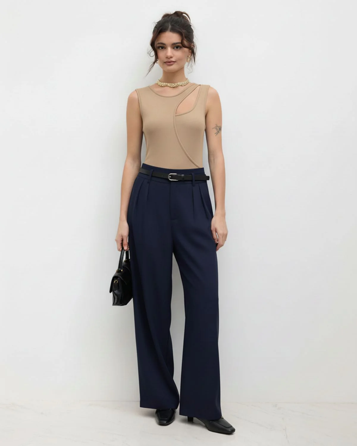 Navy Pleated Pants With Belt - Image 4